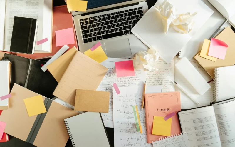 Messy-Desk